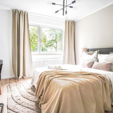 Homefy Feel-Good Apartment - Own Parking, Balcony And Garden 埃森 外观 照片